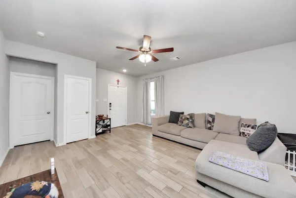 $219,500 | 24718 Russet Bluff Trail, Houston, TX 77336