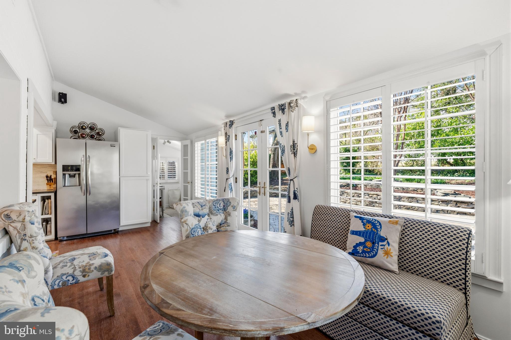 402 Skyhill Road Alexandria, VA 22314 - Photo 14 of 42 Breakfast room with access to backyard