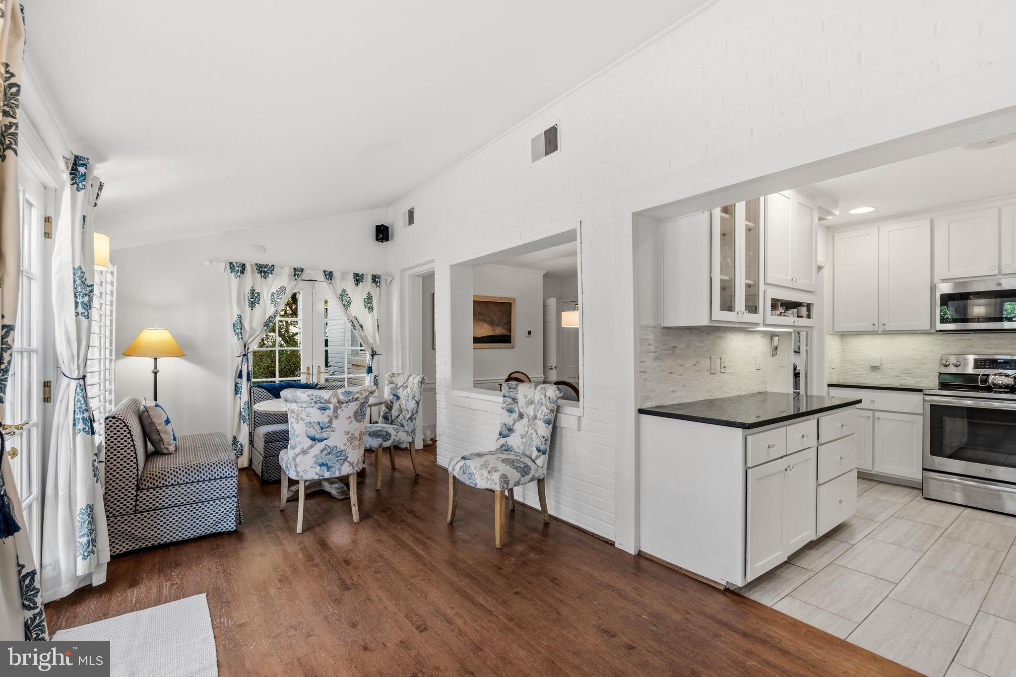 402 Skyhill Road Alexandria, VA 22314 - Photo 16 of 42 Open to kitchen, easy indoor and outdoor flow