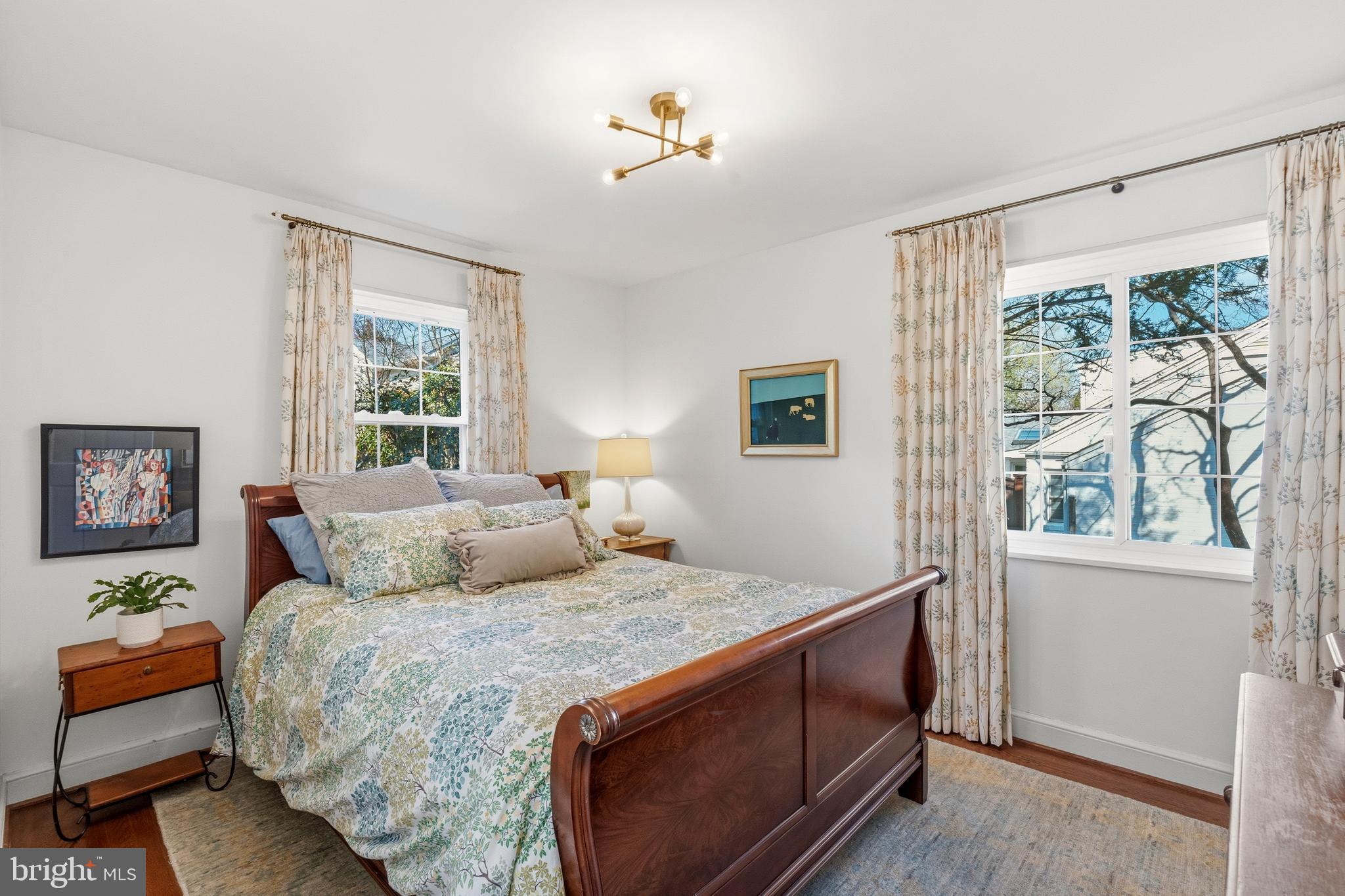 402 Skyhill Road Alexandria, VA 22314 - Photo 25 of 42 Bedroom 3