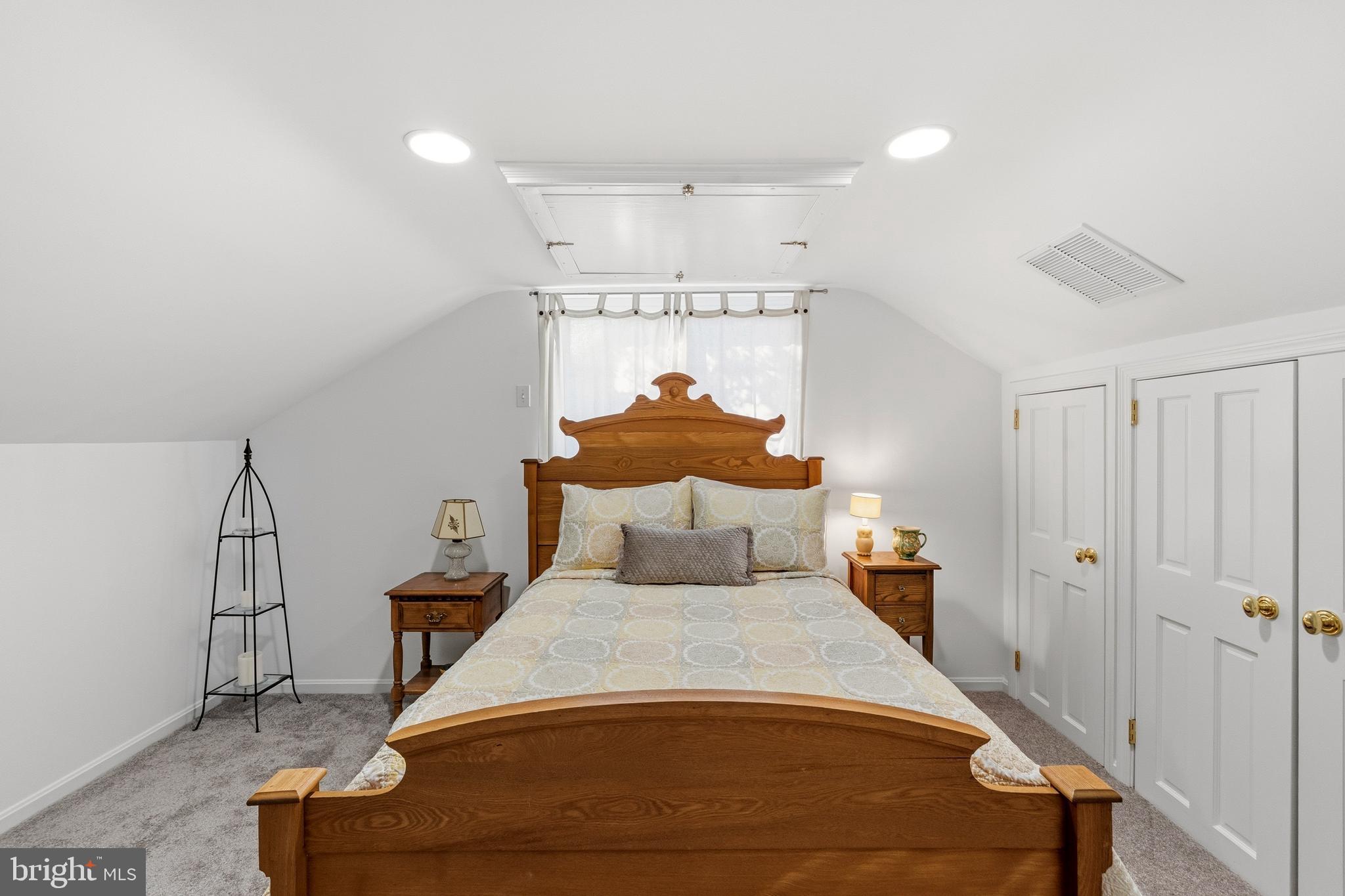 402 Skyhill Road Alexandria, VA 22314 - Photo 31 of 42 Upper Level Bedroom 5