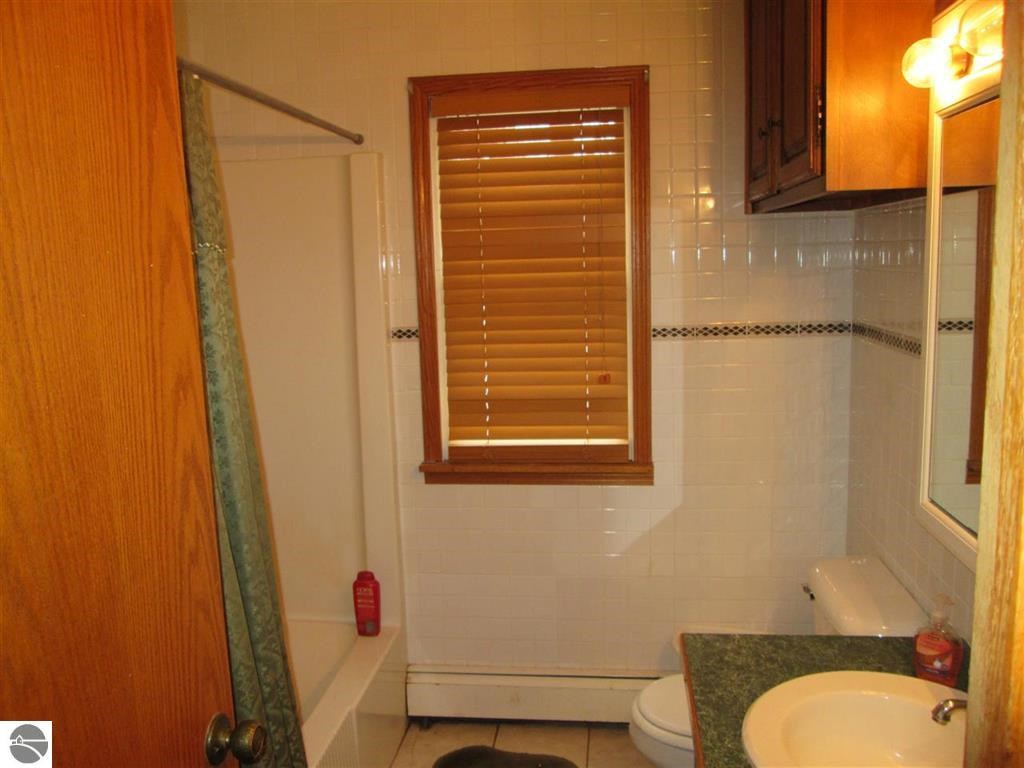 8035 South Federal Road Shepherd, MI 48883 - Photo 6 of 8 1831610-5.JPG