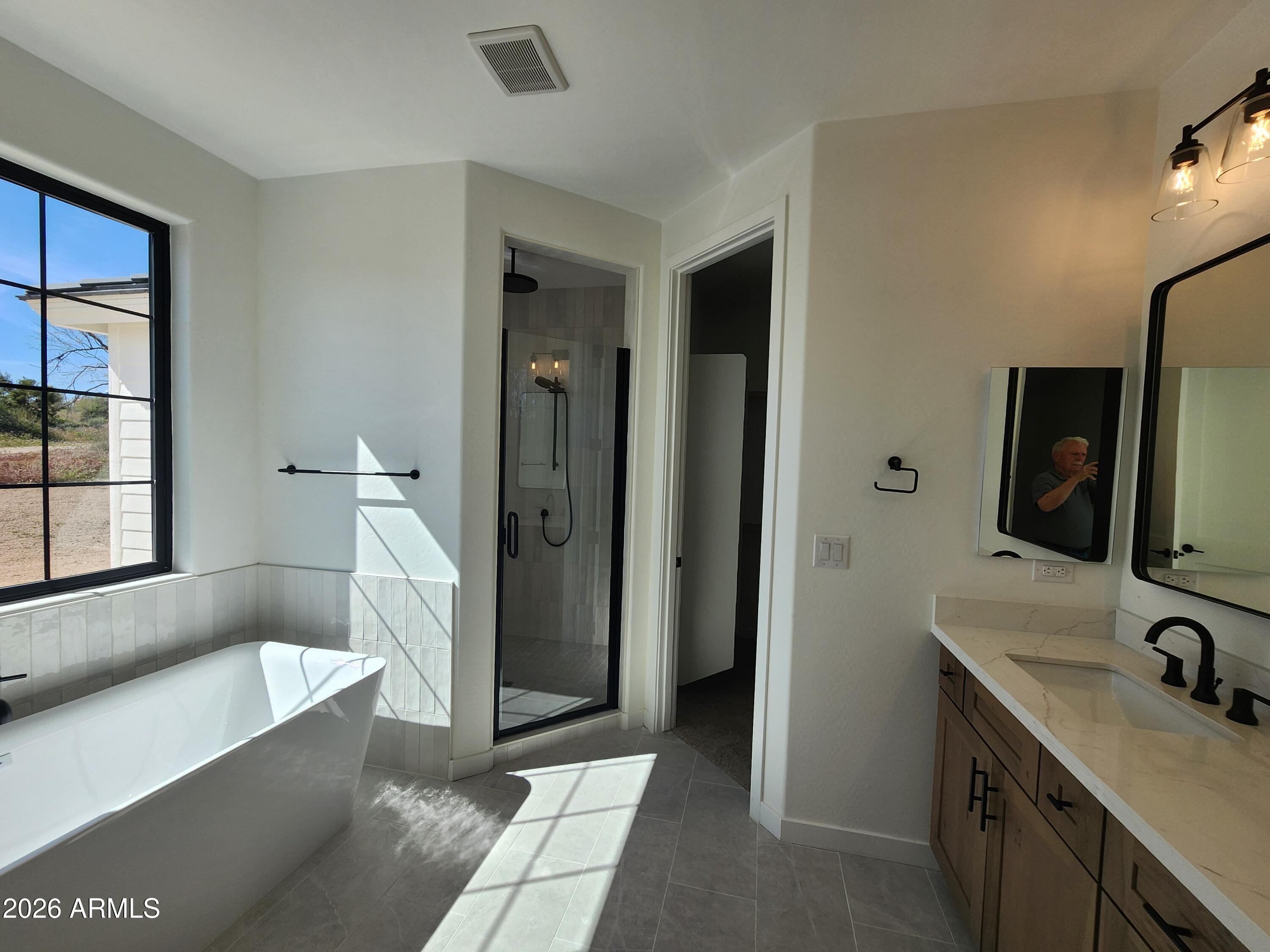 1864 East New River Road Phoenix, AZ 85086 - Photo 7 of 16 MASTER BATH