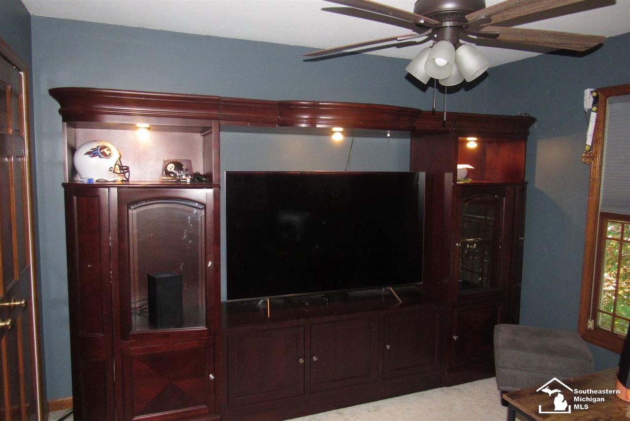 2489 Sandpiper Road Lambertville, MI 48144 - Photo 13 of 51 50079919-12.JPG