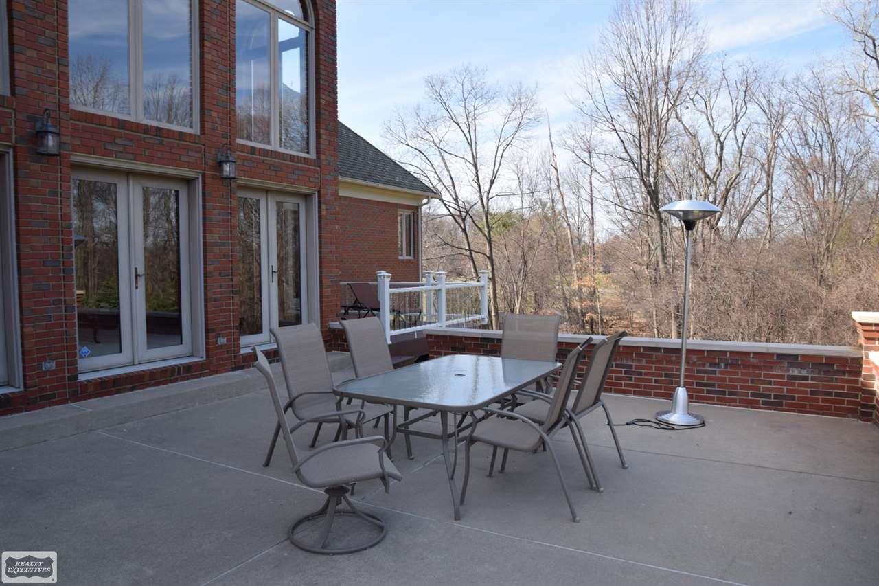 5405 Abbey Road Rochester, MI 48306 - Photo 80 of 96