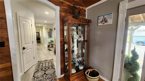 $567,000 | 488 West 640th Avenue, Girard, KS 66743