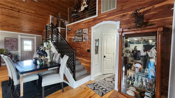 $567,000 | 488 West 640th Avenue, Girard, KS 66743