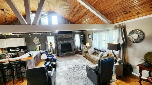 $567,000 | 488 West 640th Avenue, Girard, KS 66743