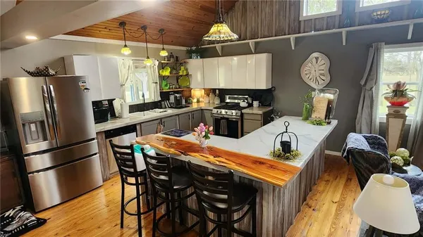 $567,000 | 488 West 640th Avenue, Girard, KS 66743