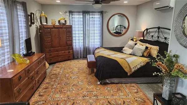 $567,000 | 488 West 640th Avenue, Girard, KS 66743