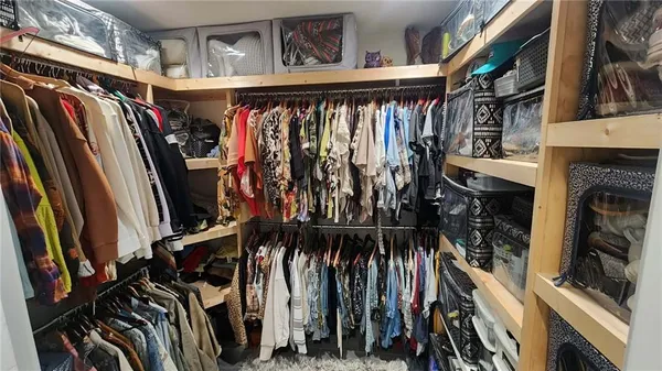 $567,000 | 488 West 640th Avenue, Girard, KS 66743