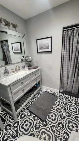 $567,000 | 488 West 640th Avenue, Girard, KS 66743