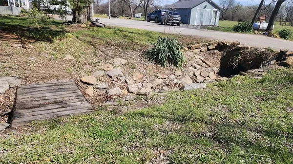 $567,000 | 488 West 640th Avenue, Girard, KS 66743