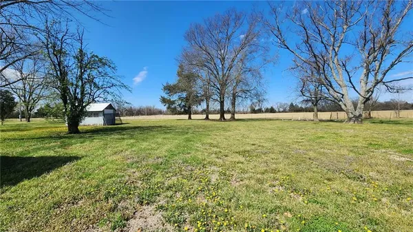 $567,000 | 488 West 640th Avenue, Girard, KS 66743