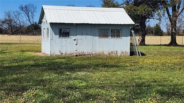 $567,000 | 488 West 640th Avenue, Girard, KS 66743