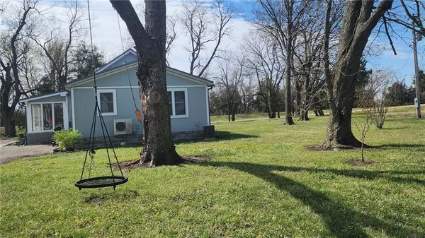 $567,000 | 488 West 640th Avenue, Girard, KS 66743
