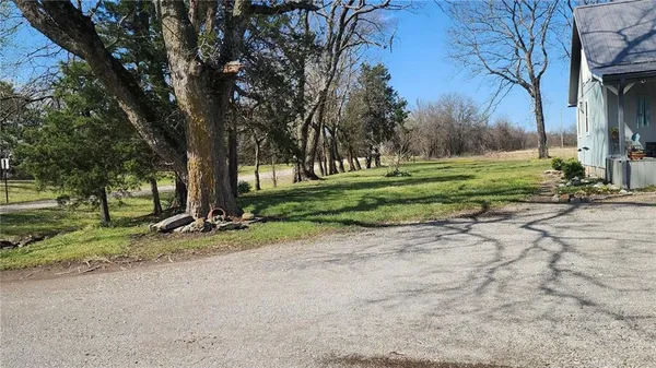 $567,000 | 488 West 640th Avenue, Girard, KS 66743