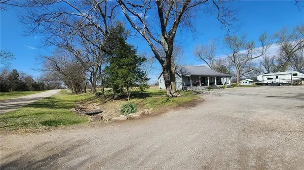 $567,000 | 488 West 640th Avenue, Girard, KS 66743