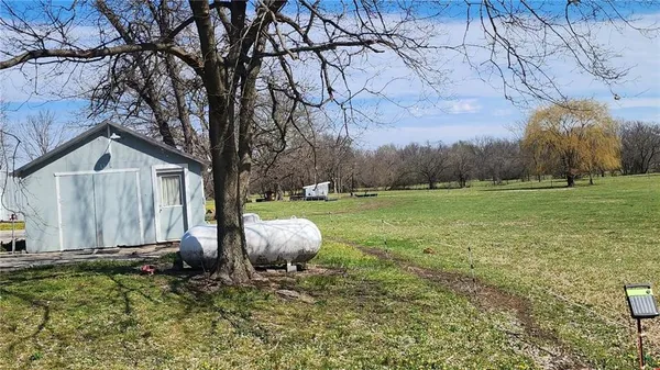 $567,000 | 488 West 640th Avenue, Girard, KS 66743