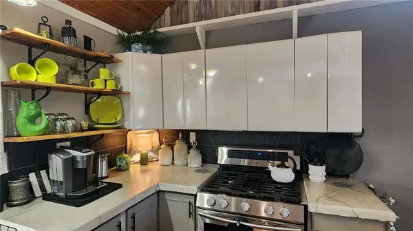 $567,000 | 488 West 640th Avenue, Girard, KS 66743