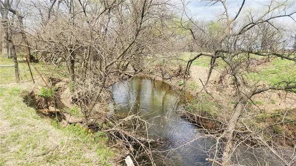 $567,000 | 488 West 640th Avenue, Girard, KS 66743