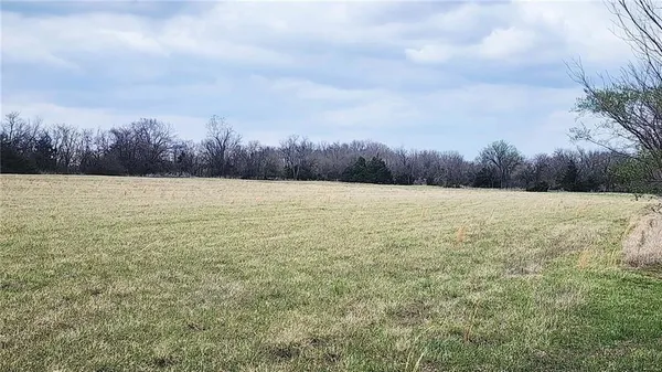 $567,000 | 488 West 640th Avenue, Girard, KS 66743