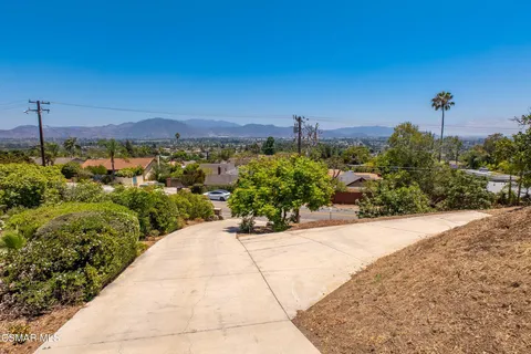 $1,150,000 | 315 North Loop Drive, Camarillo, CA 93010