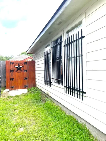 $1,665 | 1134 Somercotes Lane, Channelview, TX 77530