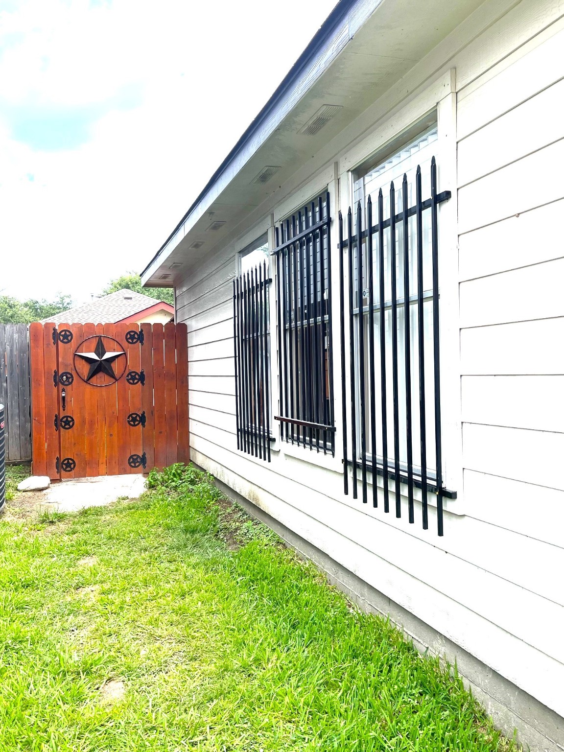 1134 Somercotes Lane Channelview, TX 77530 - Photo 13 of 13 a view of a back yard of the house