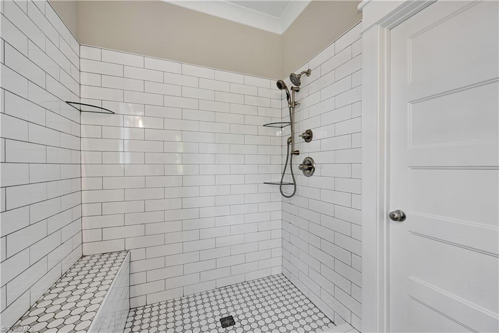 194 Pipers Ridge West Winston-Salem, NC 27127 - Photo 21 of 41 Gallery Image 21