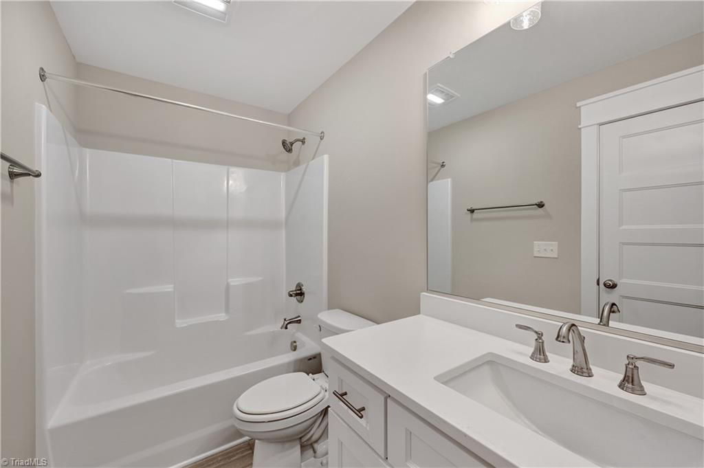 194 Pipers Ridge West Winston-Salem, NC 27127 - Photo 32 of 41 Gallery Image 32