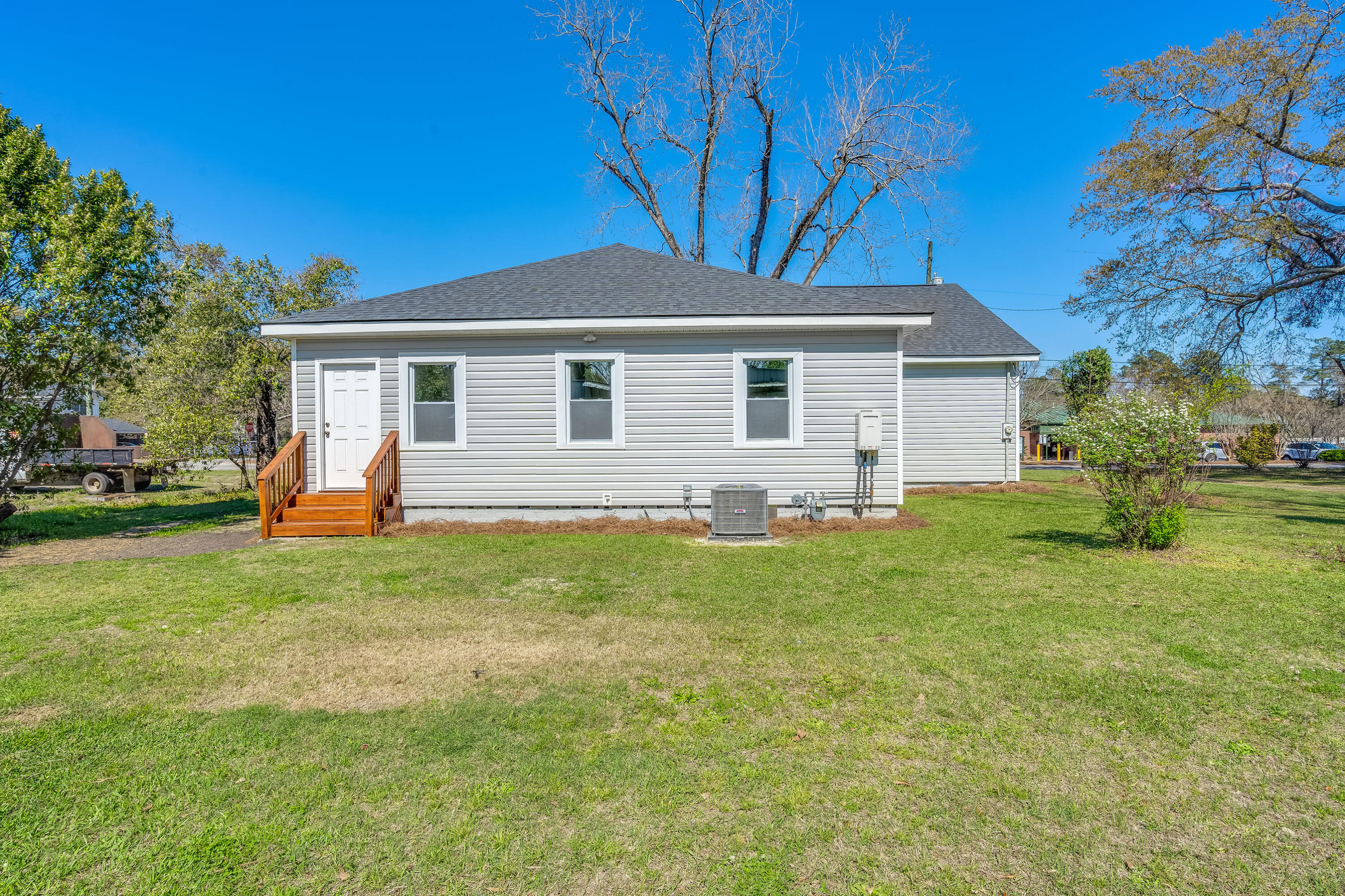 209 Raysor Street St. George, SC 29477 - Photo 29 of 32 29