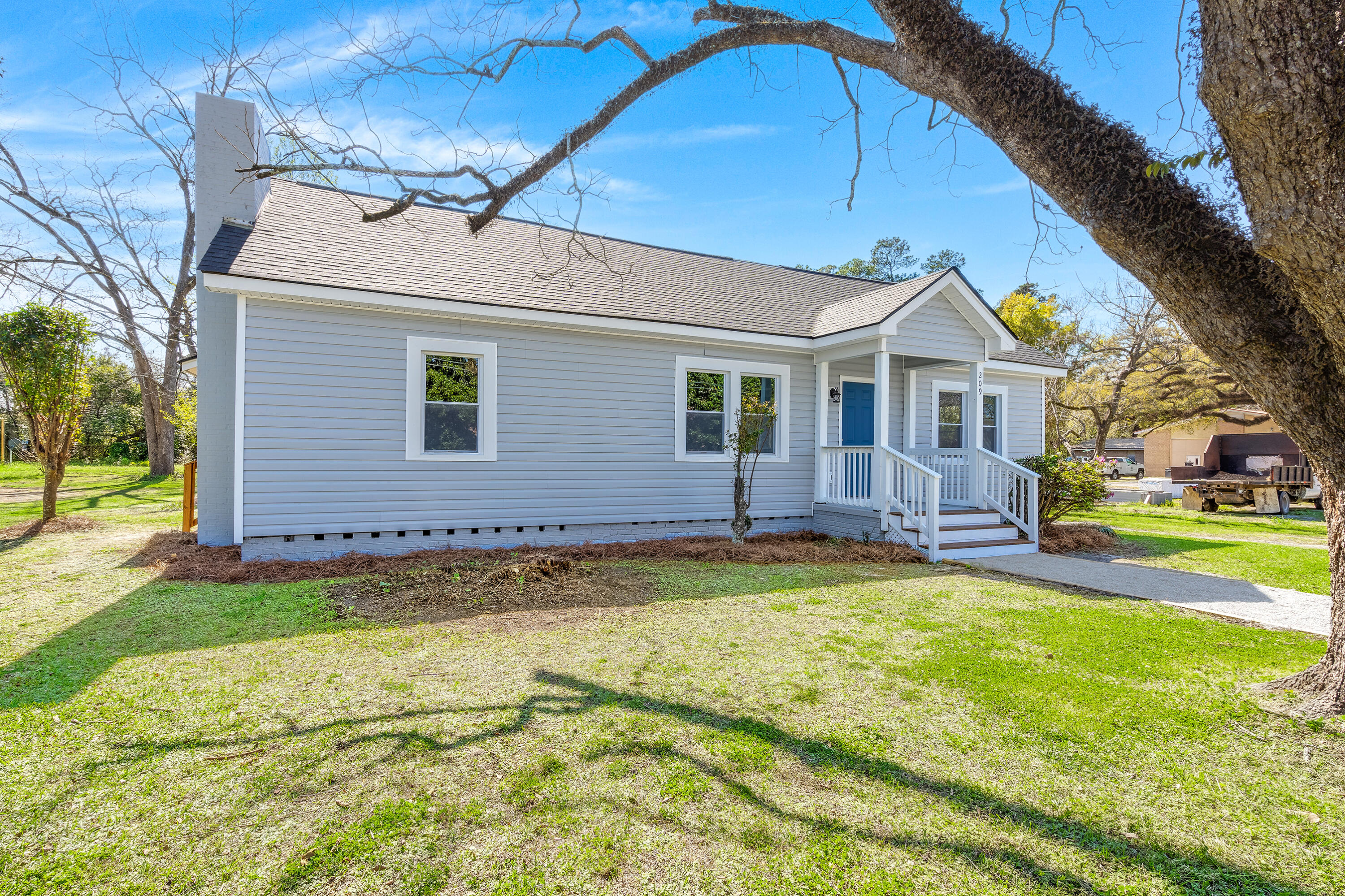 209 Raysor Street St. George, SC 29477 - Photo 3 of 32 2