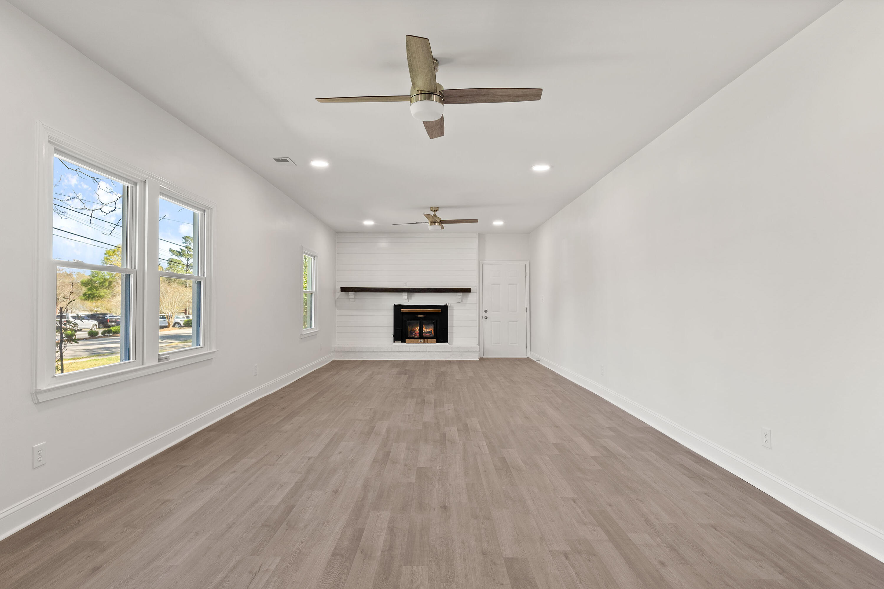 209 Raysor Street St. George, SC 29477 - Photo 7 of 32 7