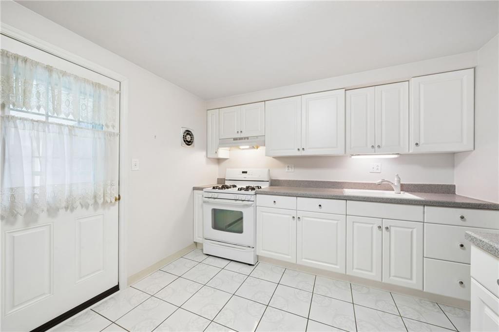 3025 Universal Road Pittsburgh, PA 15235 - Photo 11 of 33