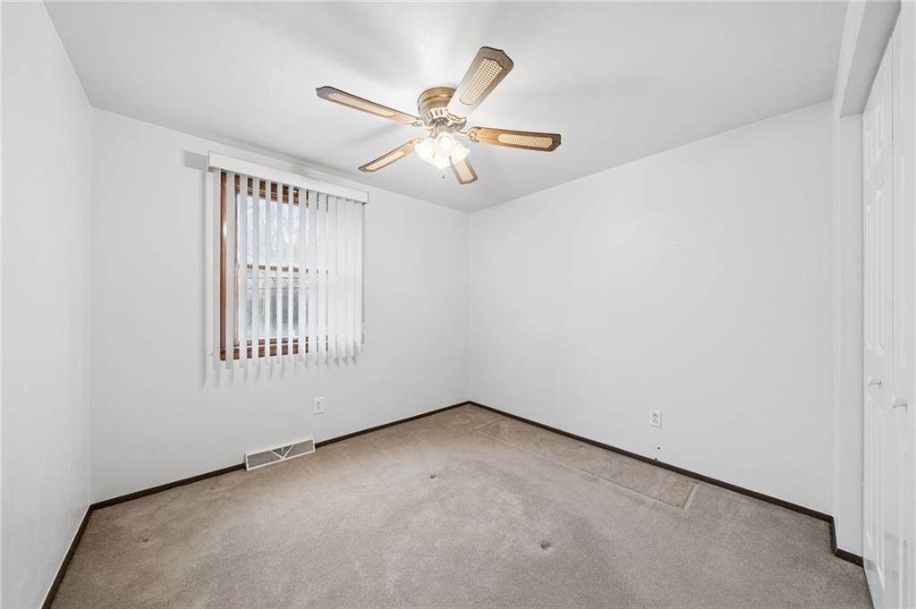 3025 Universal Road Pittsburgh, PA 15235 - Photo 20 of 33