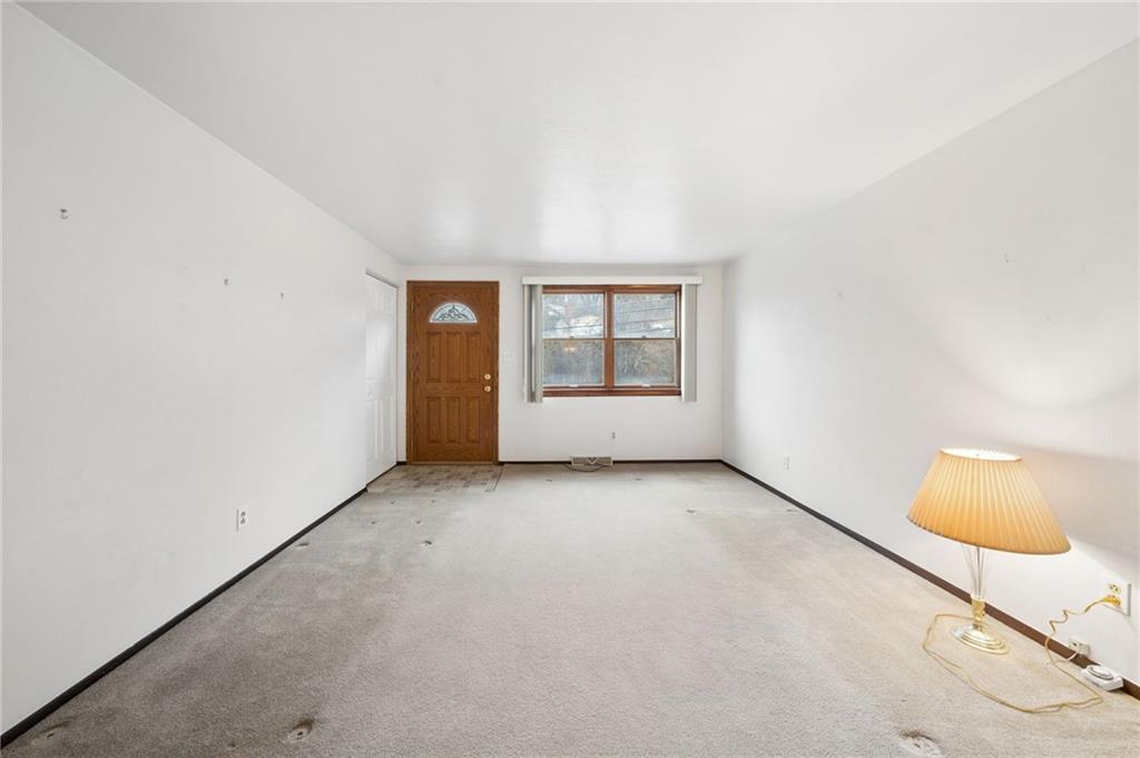 3025 Universal Road Pittsburgh, PA 15235 - Photo 6 of 33