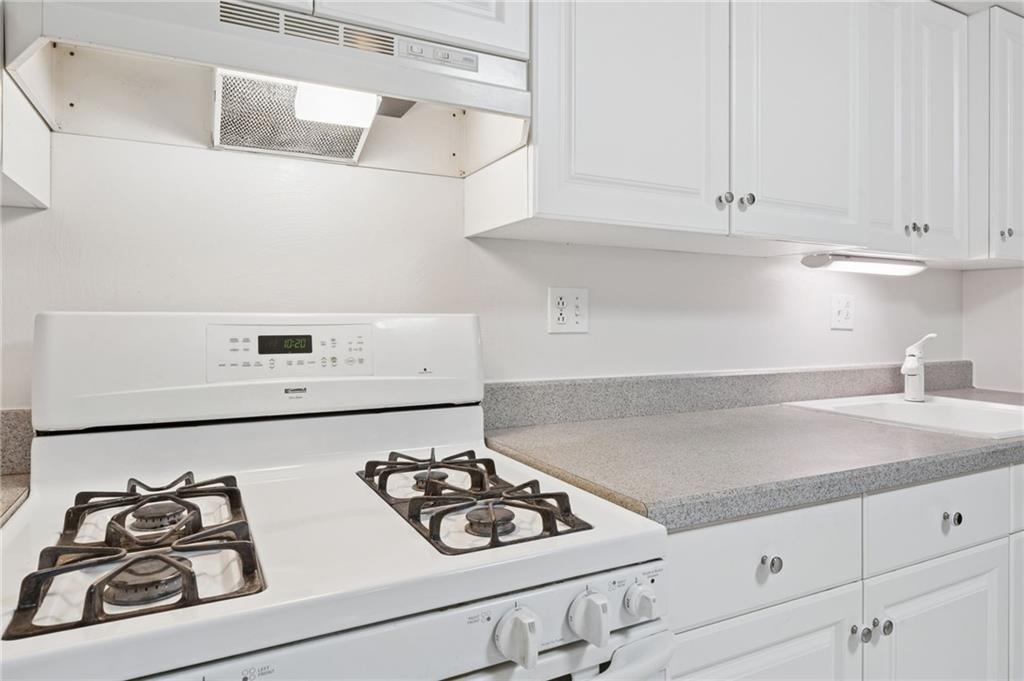 3025 Universal Road Pittsburgh, PA 15235 - Photo 9 of 33