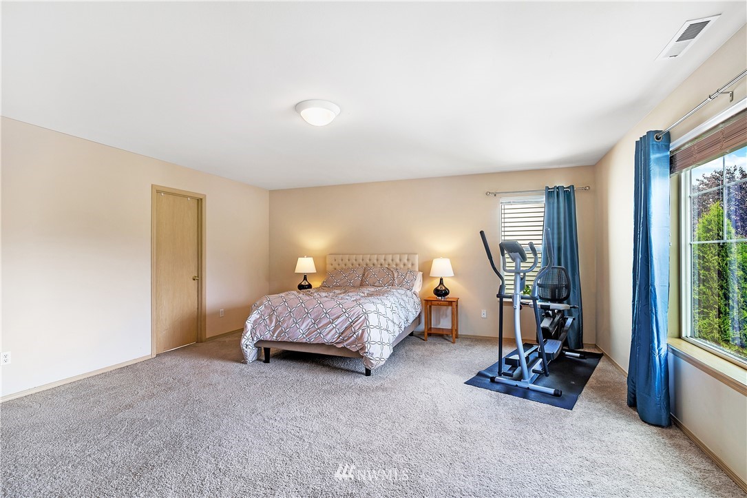 15318 38th Drive Southeast Bothell, WA 98012 - Photo 11 of 23 Gallery Image 11