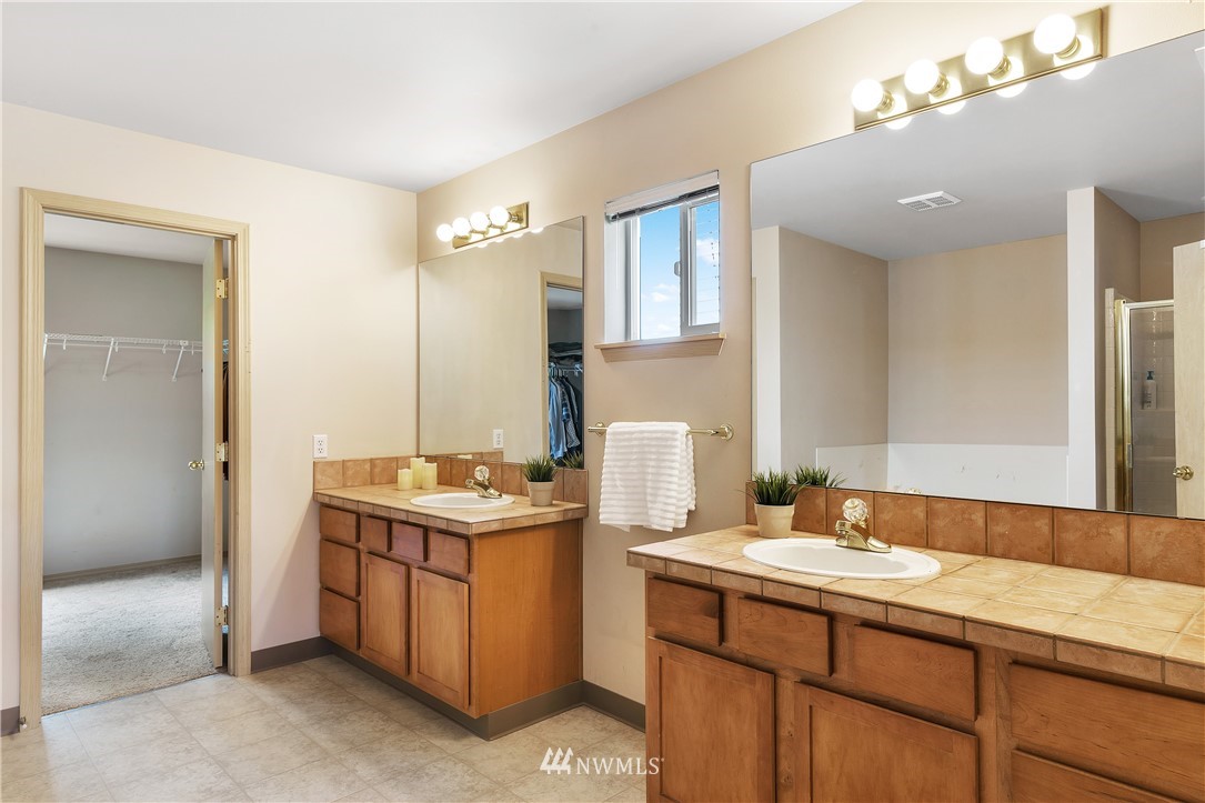15318 38th Drive Southeast Bothell, WA 98012 - Photo 13 of 23 Gallery Image 13