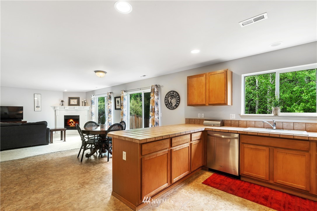 15318 38th Drive Southeast Bothell, WA 98012 - Photo 8 of 23 Gallery Image 8