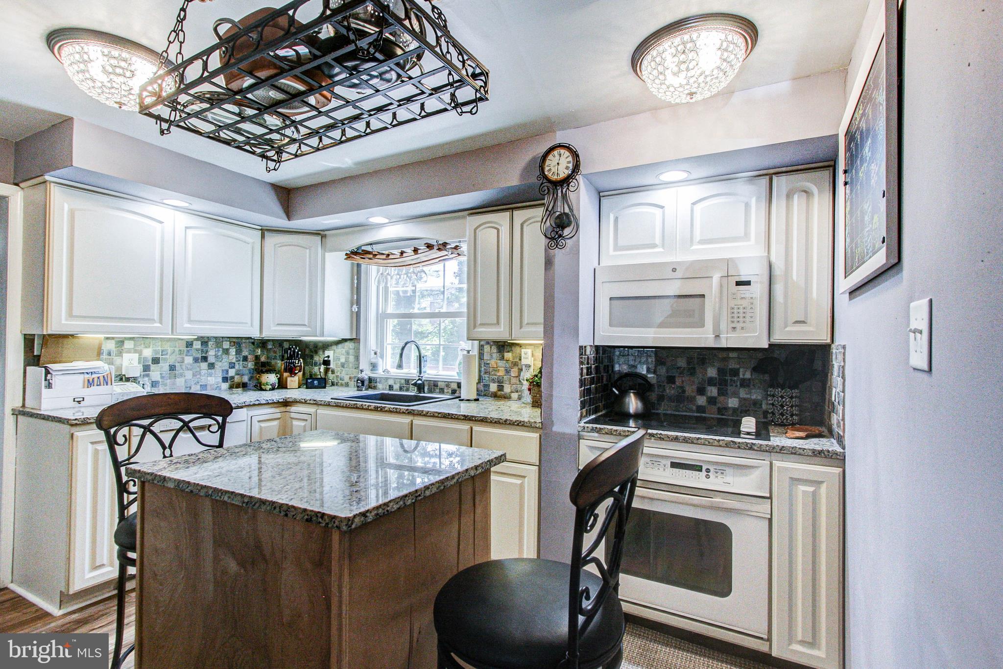 220 Byberry Road Hatboro, PA 19040 - Photo 14 of 28 Kitchen