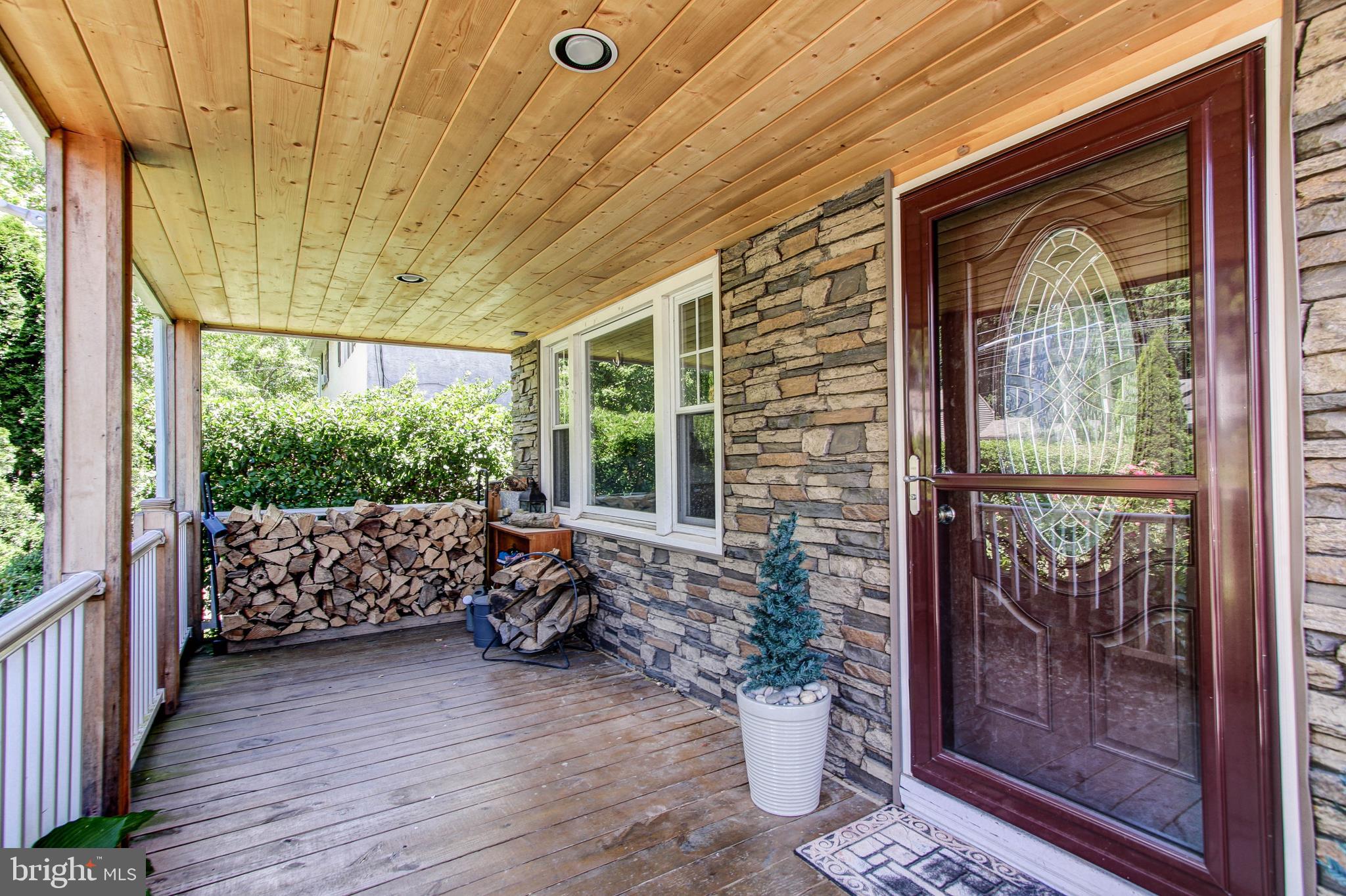 220 Byberry Road Hatboro, PA 19040 - Photo 5 of 28 Porch