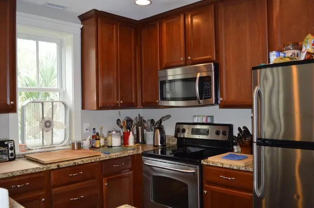 $3,400 | 728 South Shelmore Boulevard, Unit 36, Mount Pleasant, SC 29464