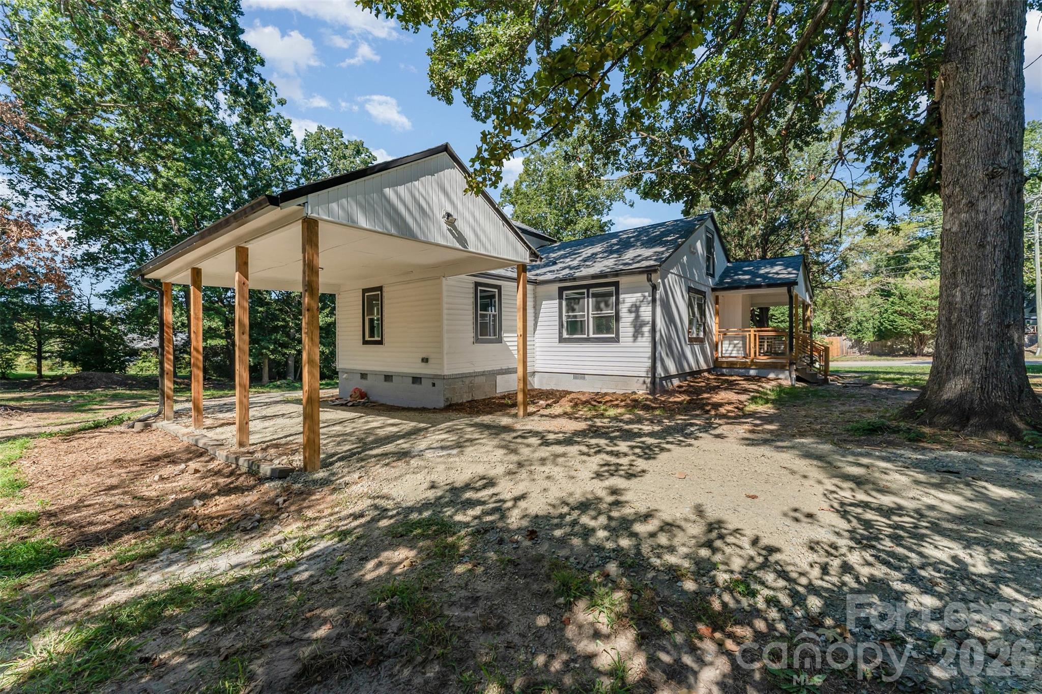 1906 New Garden Road Greensboro, NC 27410 - Photo 3 of 35