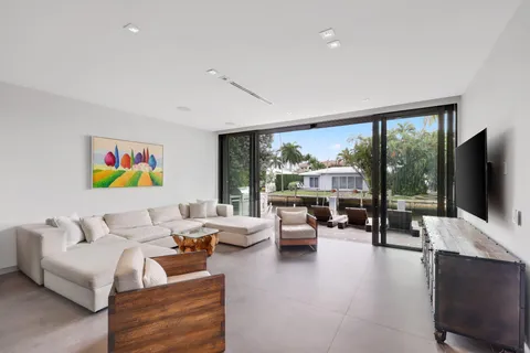 $4,975,000 | 830 Northeast 71st Street, Boca Raton, FL 33487