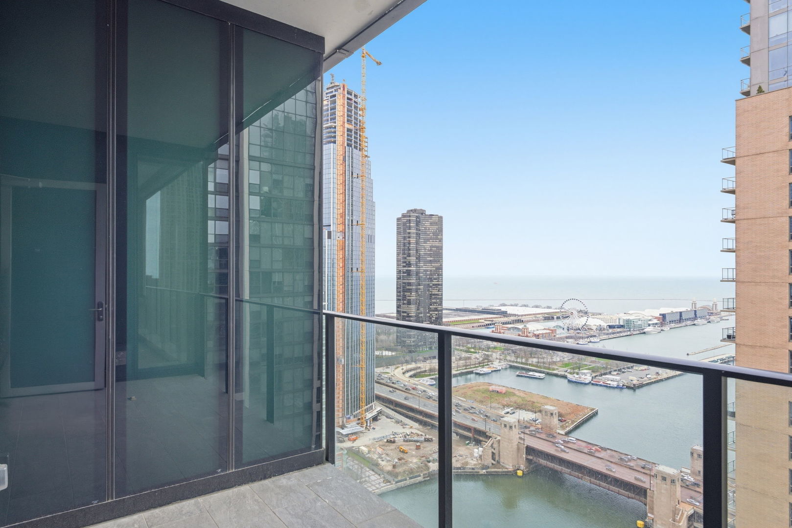 363 East Wacker Drive, Unit 2709 Chicago, IL 60601 - Photo 5 of 47