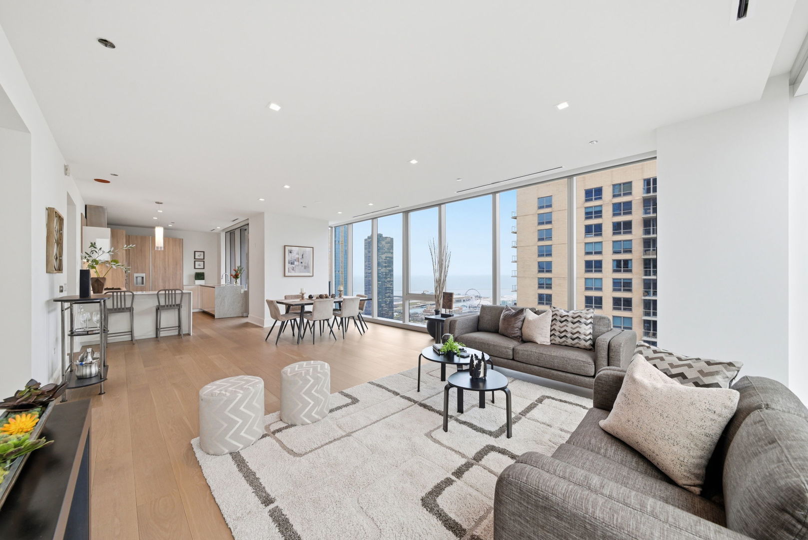363 East Wacker Drive, Unit 2709 Chicago, IL 60601 - Photo 8 of 47