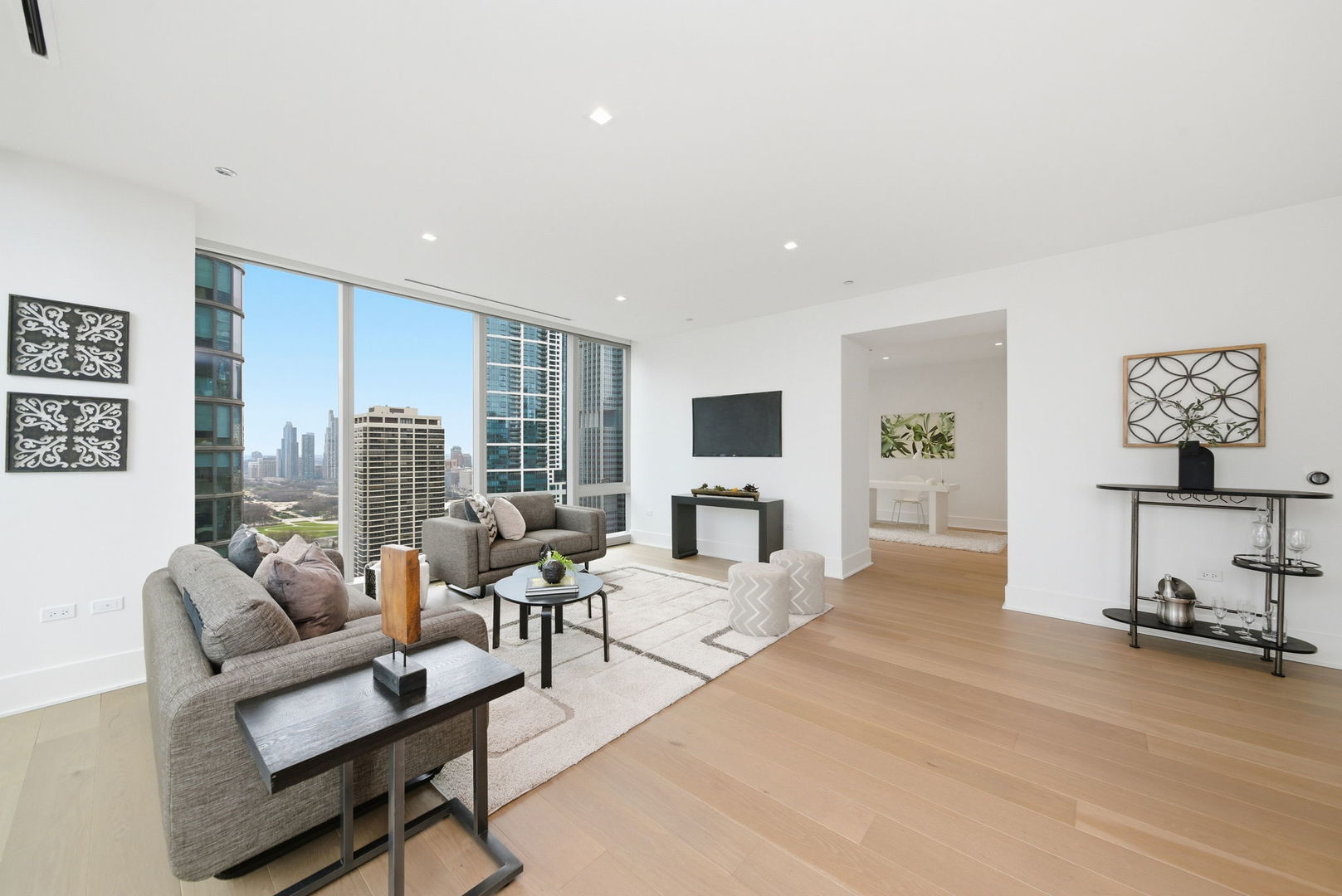 363 East Wacker Drive, Unit 2709 Chicago, IL 60601 - Photo 9 of 47