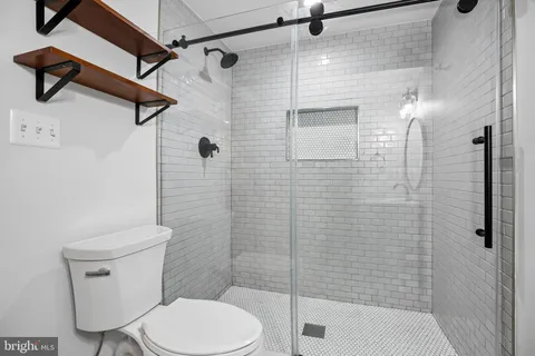 $350,000 | 3706 Castle Terrace, Unit 118130, Silver Spring, MD 20904